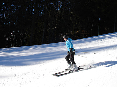 person playing ski thumbnail