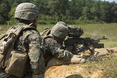 soldier holding rifle thumbnail