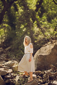 woman wearing gray skirt thumbnail