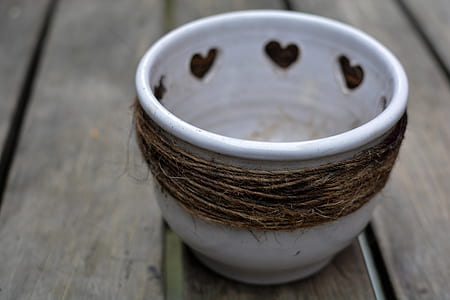 empty white ceramic bowl thumbnail