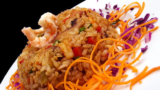 plate of fried rice with cooked shrimps thumbnail
