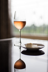 A glass of wine thumbnail