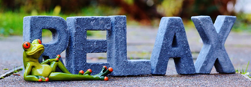 gray Relax free standing letters with green ceramic frog figurine thumbnail