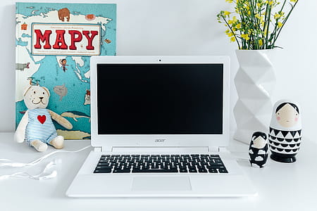 Minimalist Workstation Desk thumbnail