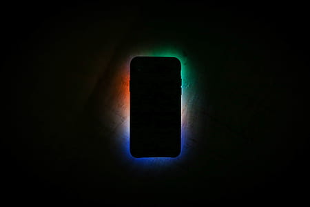 turn-on smartphone in the dark thumbnail