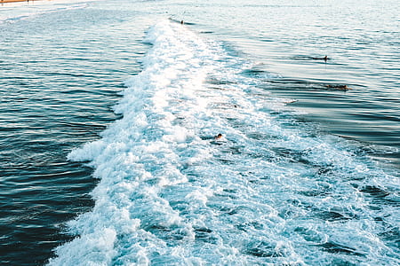 photography of sea wave thumbnail