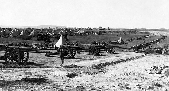 British artillery battery on Mount Scopus in the Battle of Jerusalem during World War I thumbnail