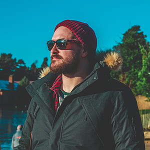 man looking side way thumbnail