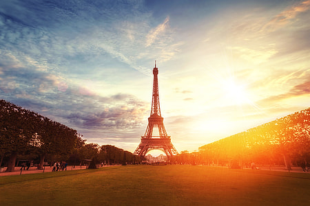 Eiffel Tower, Paris during under blue sky and white clouds during daytime thumbnail