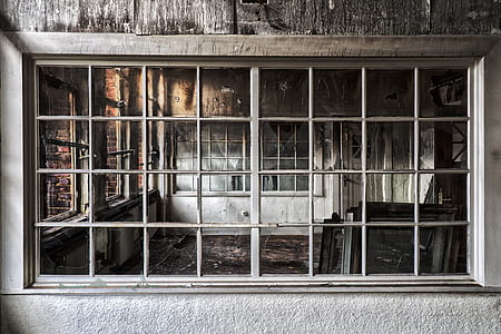 photography of abandoned house thumbnail