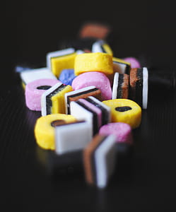 bunch of assorted candies thumbnail