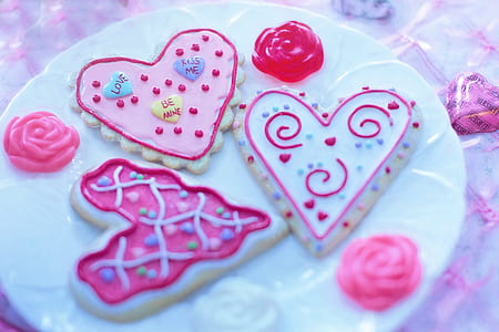 three heart cookies thumbnail