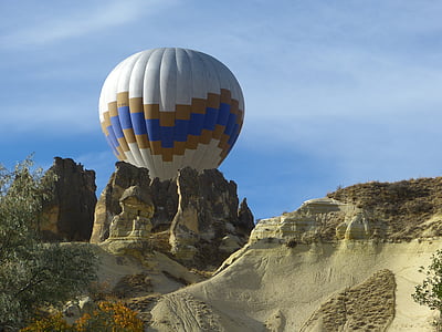 air hot balloon near cliff thumbnail