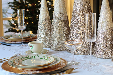 fine dining table setting thumbnail