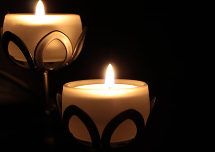 lighted votive candles thumbnail