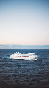 luxury yacht thumbnail