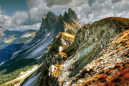 green rocky mountains thumbnail