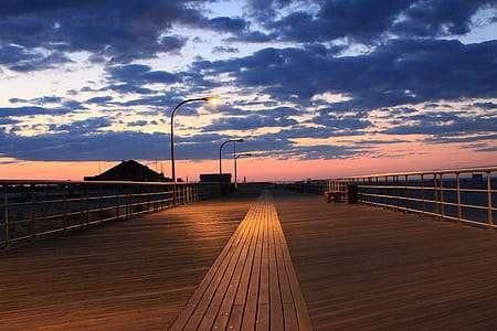 landscape photo of a park thumbnail