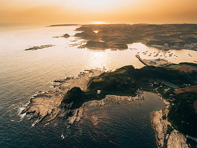 aerial photography of body of water thumbnail