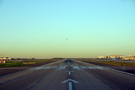 photography of airport thumbnail