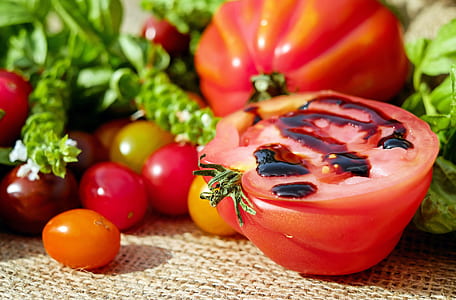sliced tomato vegetable thumbnail