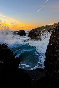 brown rock formation during day time thumbnail
