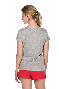 woman in gray t-shirt thumbnail