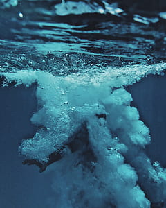 person underwater thumbnail