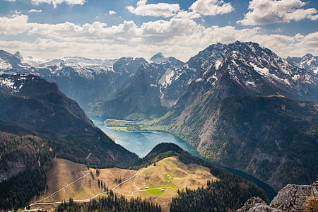 Beautiful Alpine Mountains thumbnail