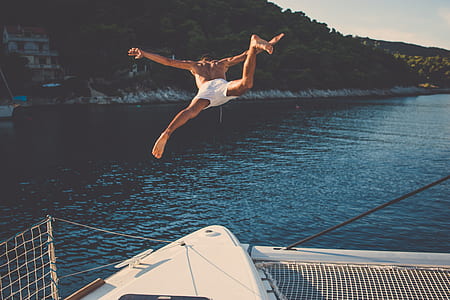 man diving on water thumbnail