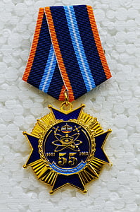 gold-colored medal thumbnail