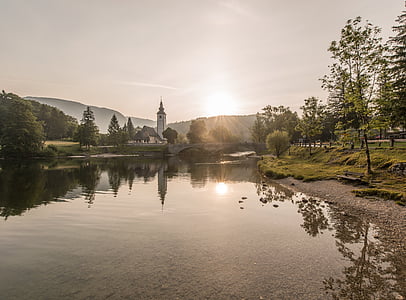 landscape photo of water and building thumbnail