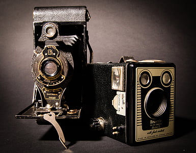 vintage land camera thumbnail