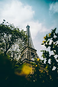 Eiffel Tower, Paris thumbnail