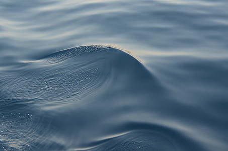 close up photography of body of water thumbnail
