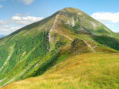 Mountain landscape in Ukraine thumbnail