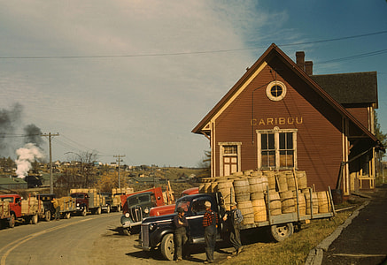 Trucks outside a starch factory in October, 1940 in Caribou, Maine thumbnail