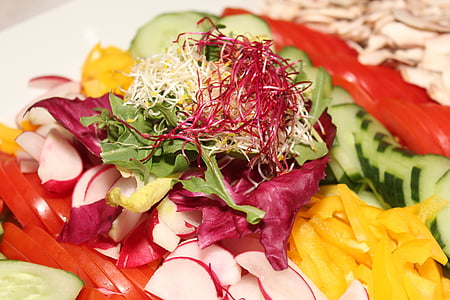 close-up photography of variety of vegetables thumbnail