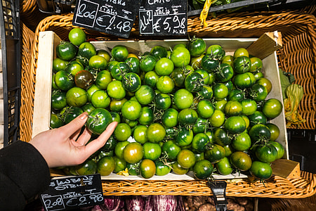 Italian green tomatoes thumbnail
