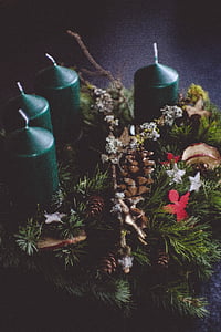 four green pillar candles thumbnail