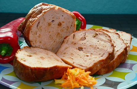 food photography of slices of bread thumbnail