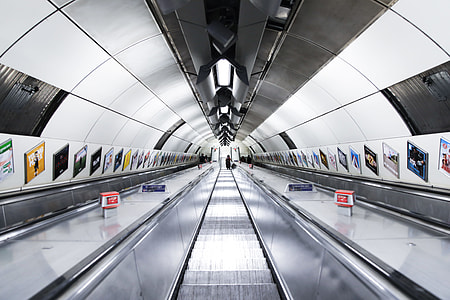 Entering the London Underground thumbnail