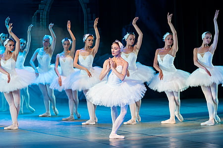 group of ballerinas on stage thumbnail