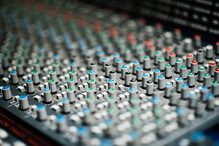 gray and black audio mixer selective focus photography thumbnail