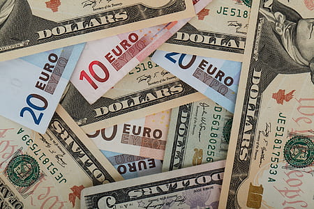 bunch ofU.S. dollar banknote thumbnail