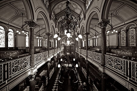 gray scale chandelier wallpaper thumbnail