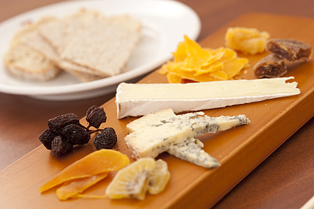 sliced foods on chopping board thumbnail