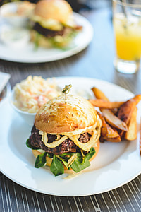 Summer juicy beef burger thumbnail