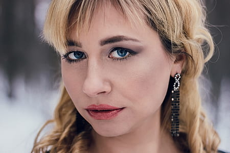 close-up photo of woman thumbnail