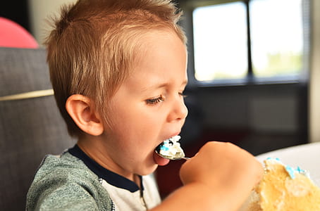 boy eating cake thumbnail